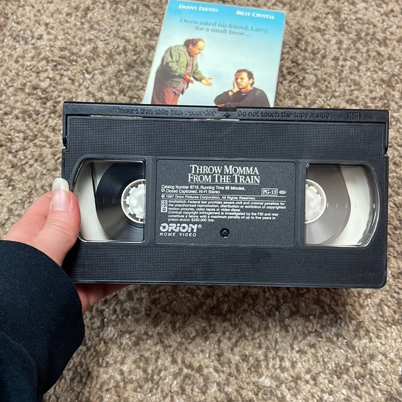 Throw Momma from the train 1987 VHS videotape Danny DeVito, Billy Crystal - Picture 3 of 4